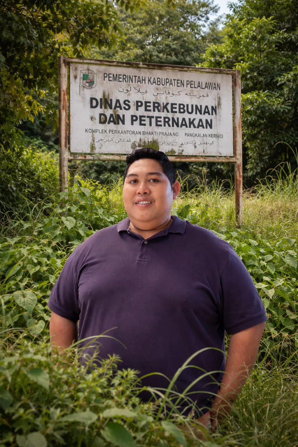 Kadisbunak bingung membersihkan lingkungan kantornya, anggarannya kemana! 
