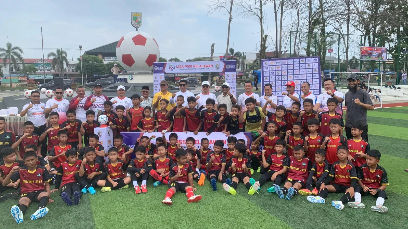 Wabup Husni Tamrin Resmi Buka Liga PSSI Pelalawan KU U-10, U-12, U-14, dan U-16, Komitmen Cetak Generasi Pesepak Bola Berprestasi