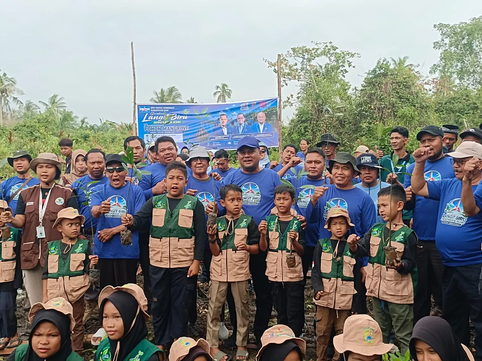 Semarak HUT Demokrat dan RI, Demokrat Siak Gelar Aksi Peduli Lingkungan di MSB