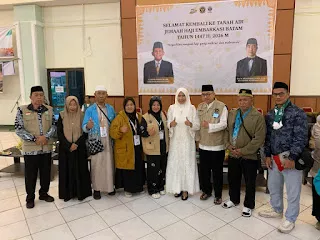 Tiba dari Tanah Suci, 173 Jema'ah Haji Disambut Hangat oleh Wakil Bupati Yuliantini 