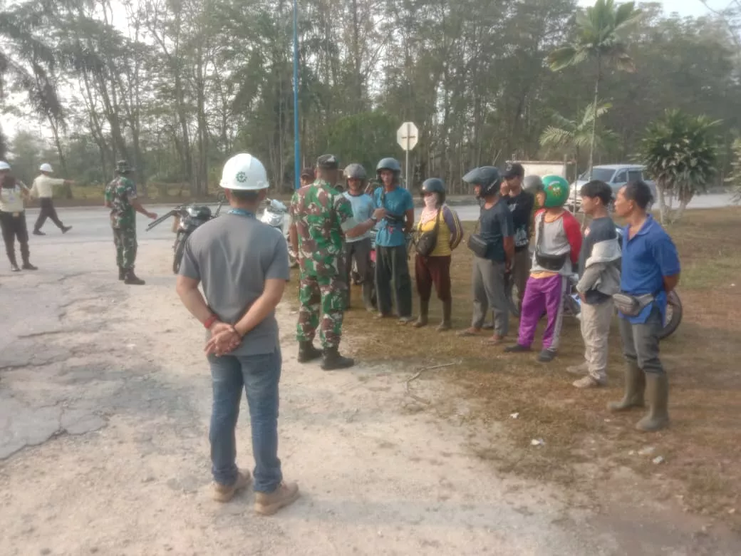 Tim Mabes TNI Gencarkan Penyuluhan Karhutla, Sasar Kelompok Tani dan Masyarakat Siak