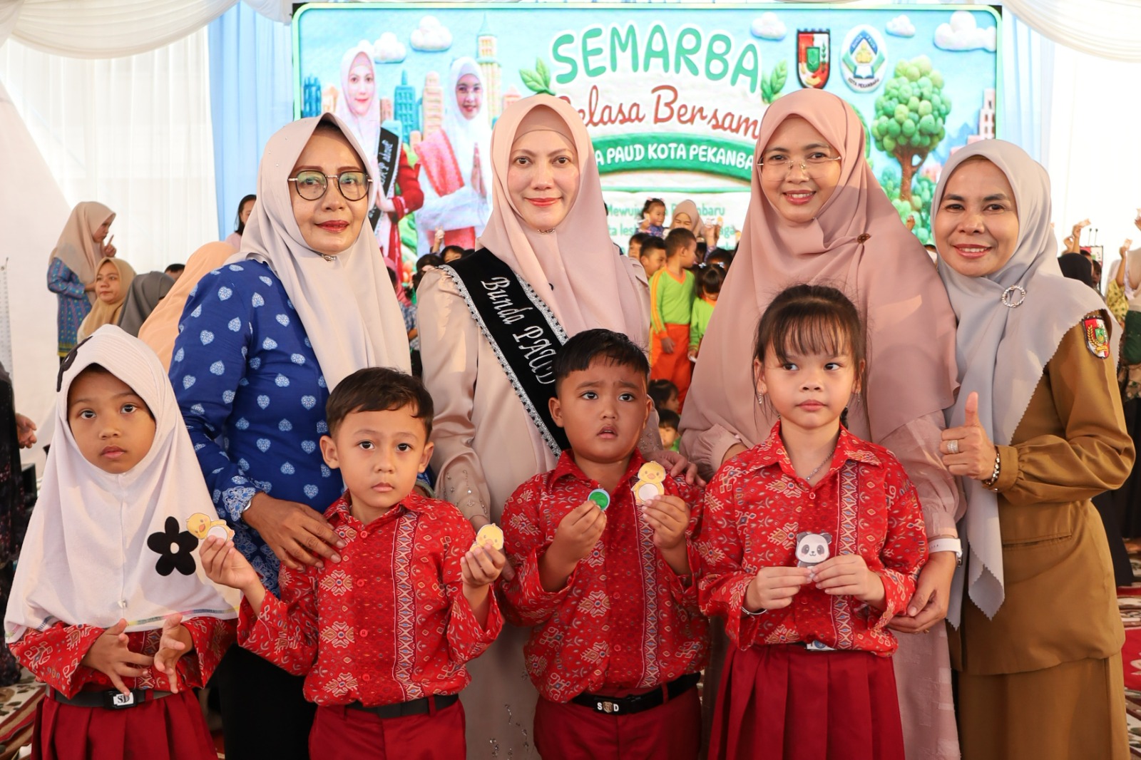 Dinas Pendidikan Pekanbaru Gelar SEMARBA, Ratusan Anak PAUD Adu Imajinasi 