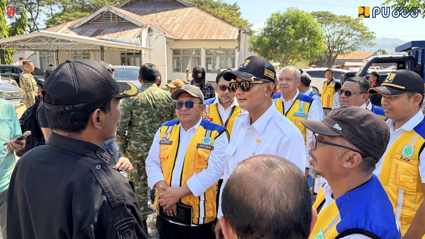 Menteri PU Kebut Pemulihan Jalan, Air Bersih, dan Fasilitas Publik dari Sumatera hingga NTT