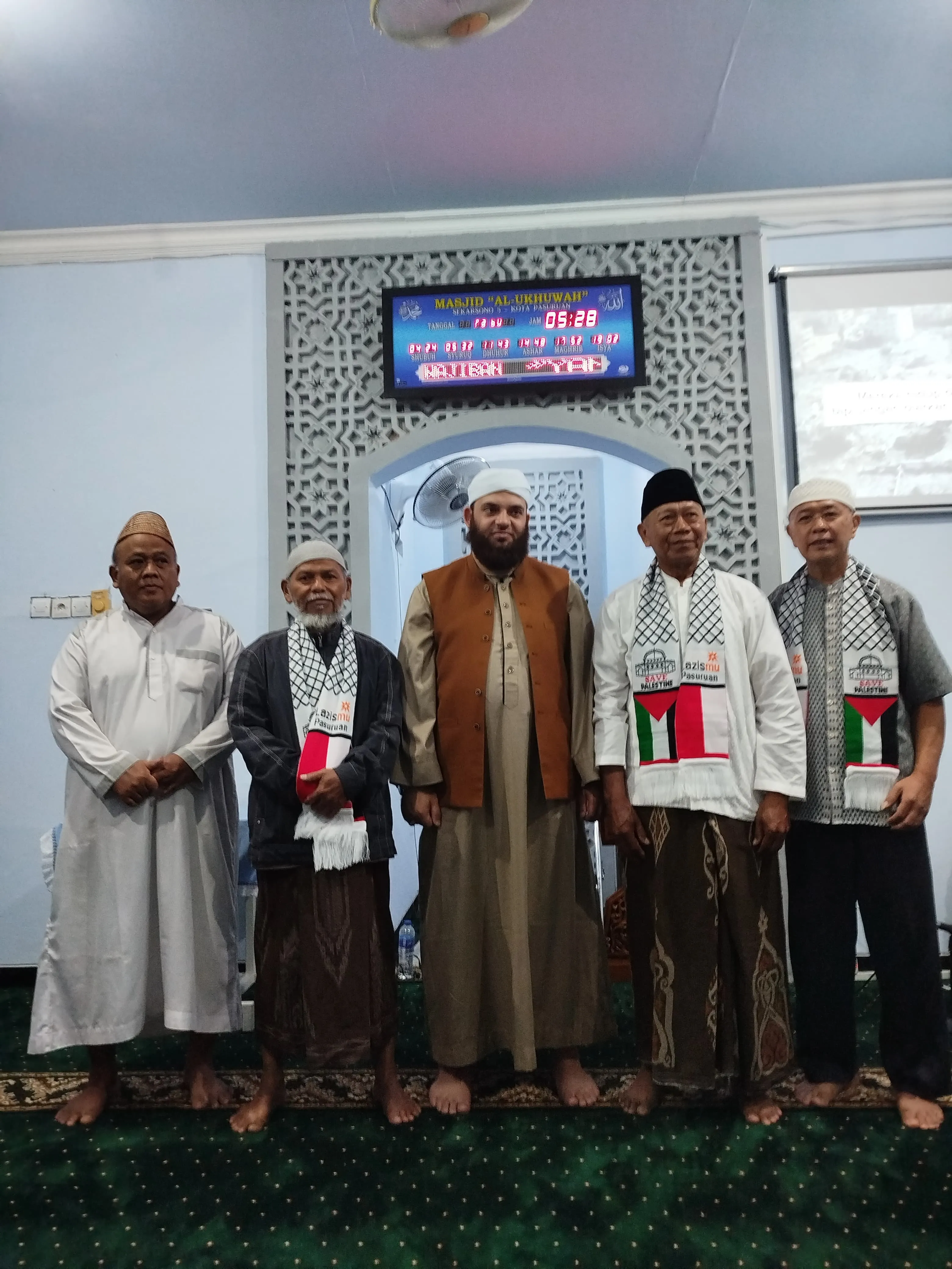 Satu Iman, Satu Shaf: Pesan Syekh Palestina di Masjid Al Ukhuwah Pasuruan