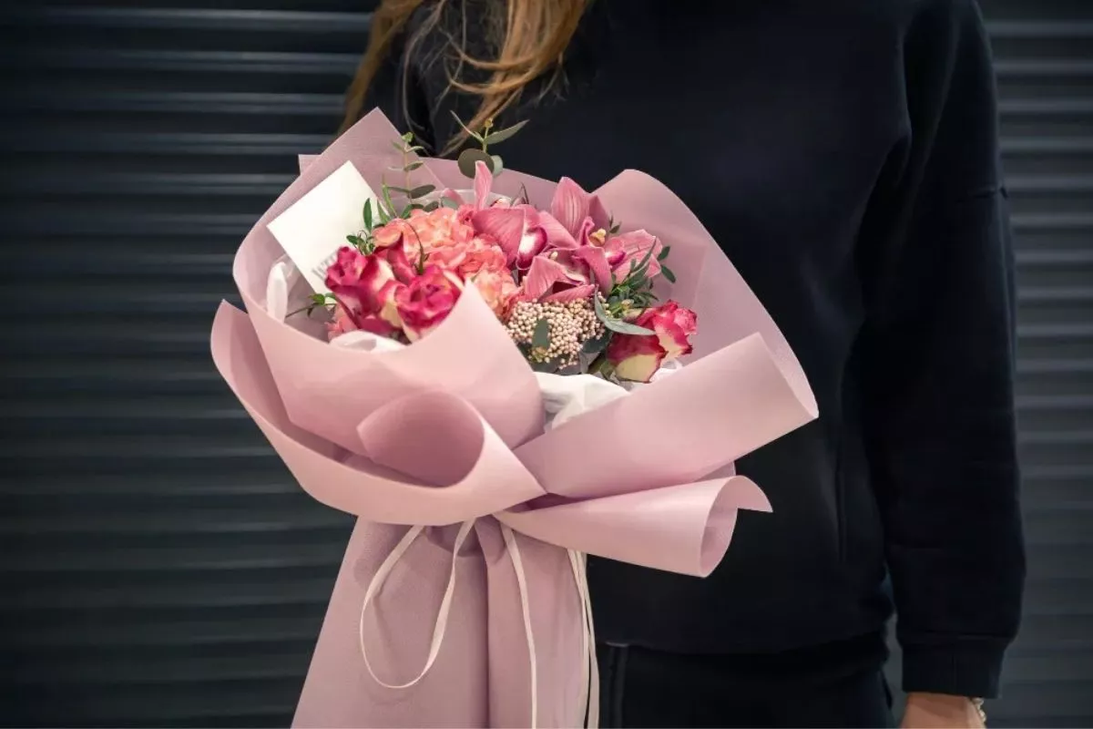 Ide Buket Bunga untuk Wisuda yang Unik, Cantik, dan Berkesan