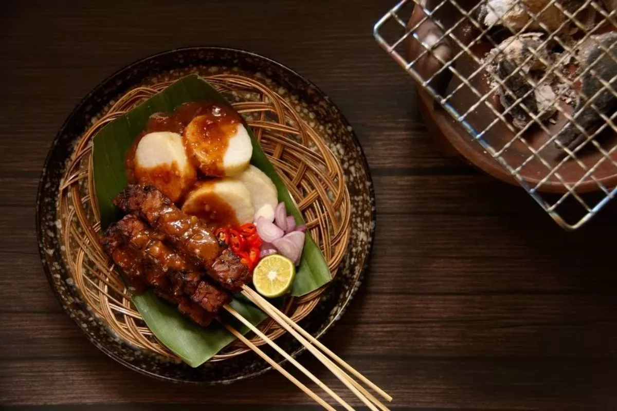Rekomendasi Hidden Gem Kuliner Dekat Stasiun Balapan dan Purwosari