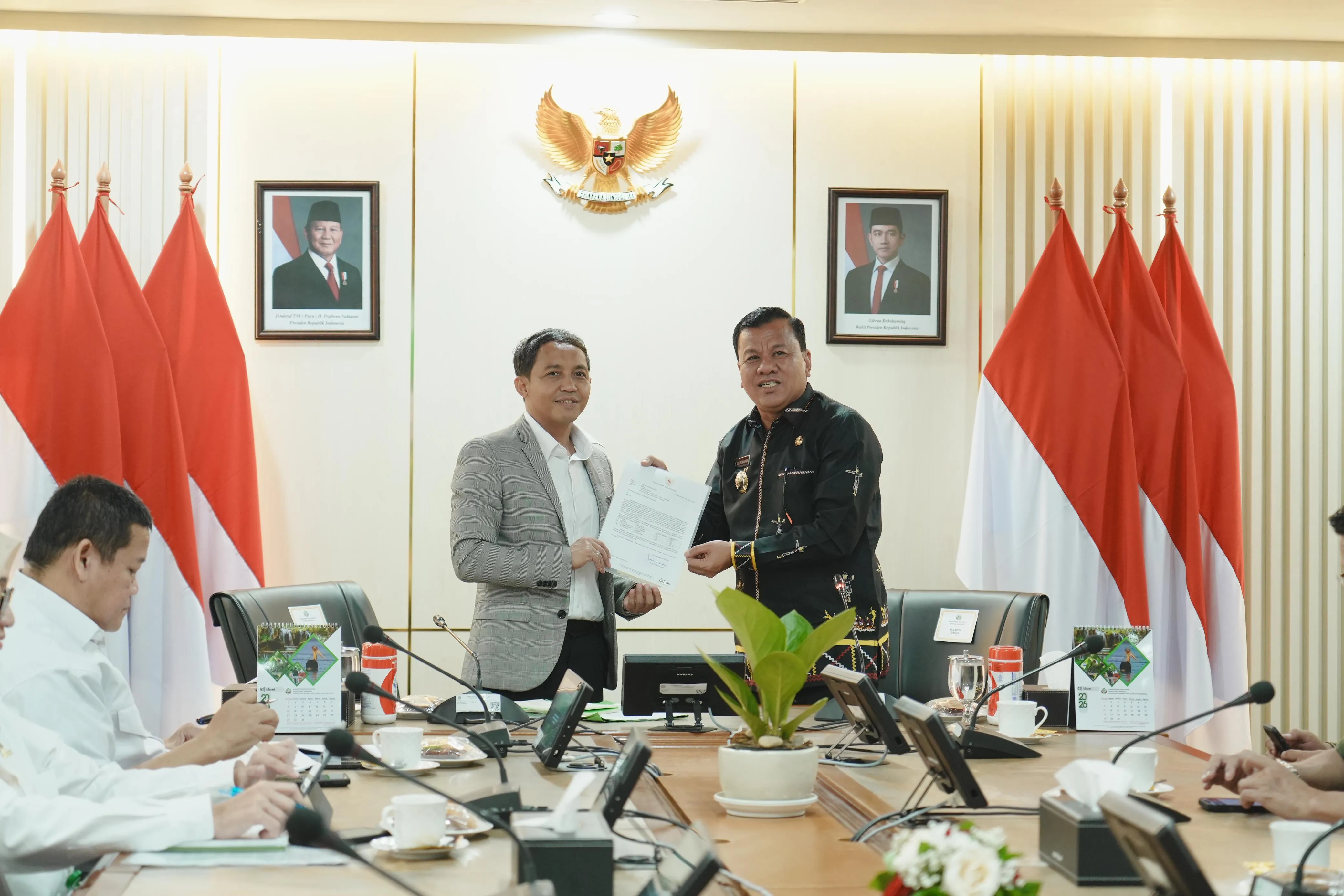 Bupati Kuantan Singingi Temui Raja Juli Antoni, Dorong Percepatan TORA untuk Kepastian Lahan Warga