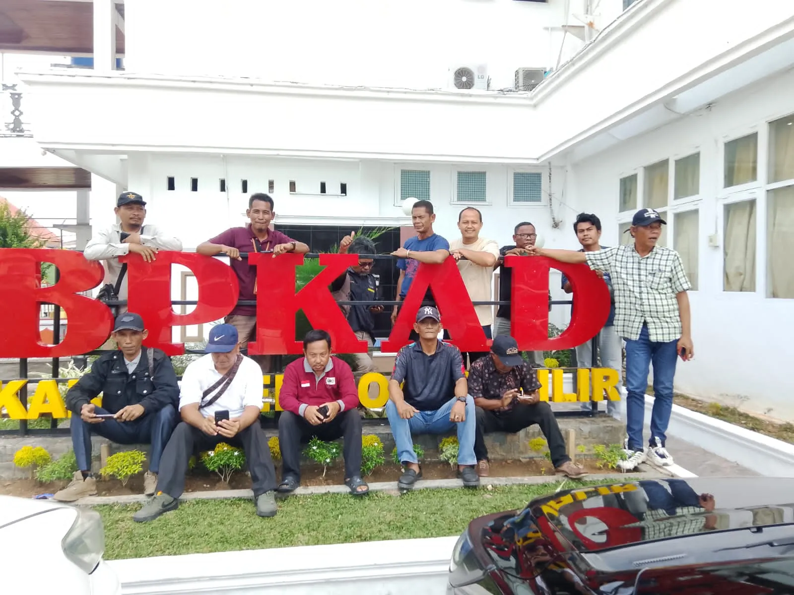 Puluhan Wartawan Geruduk BPKAD dan Mess Pemda Rohil, Pertanyakan Transparansi Anggaran Publikasi Rp850 Juta