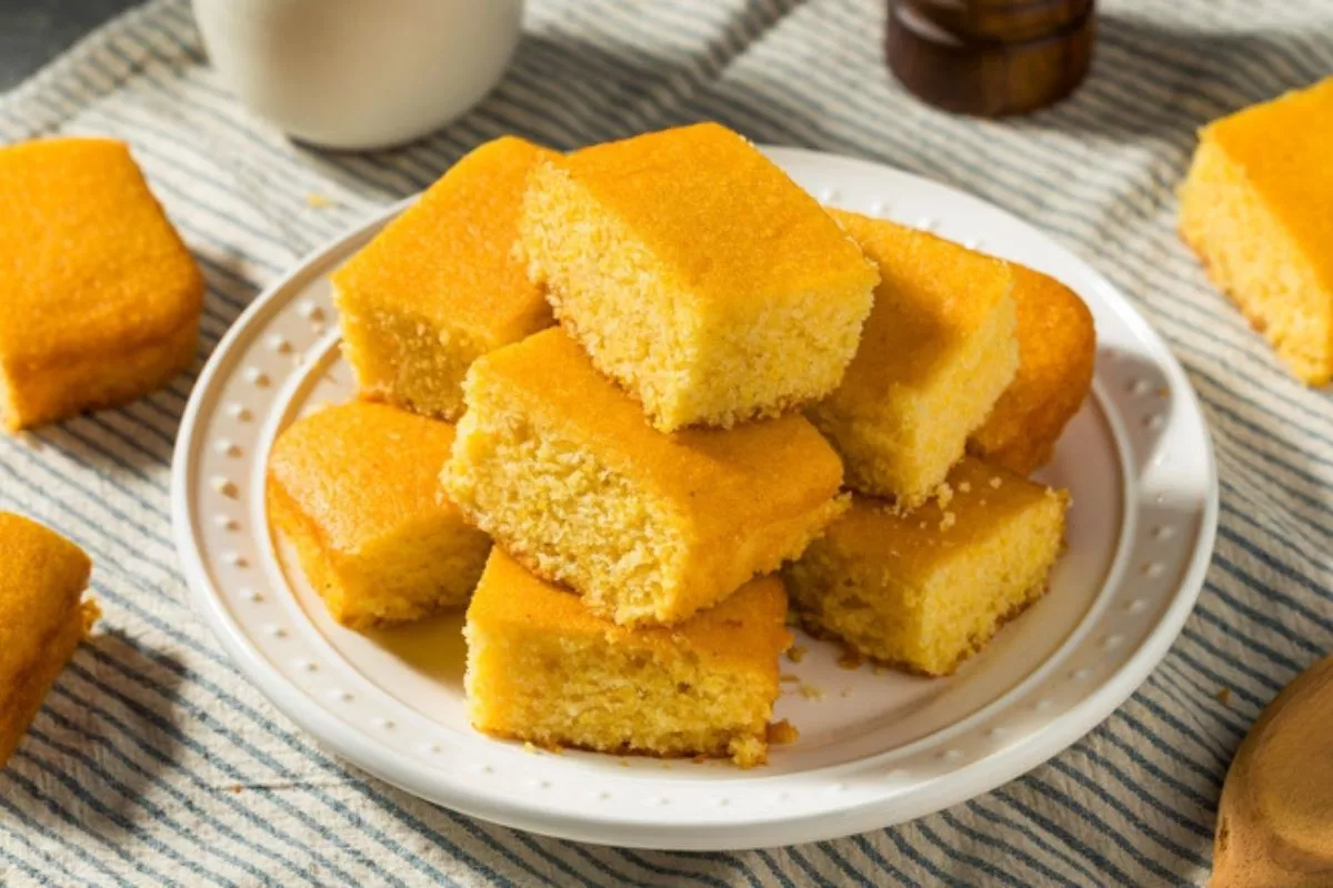 Cara Membuat Cornbread Tanpa Susu dan Tanpa Buttermilk yang Lembut
