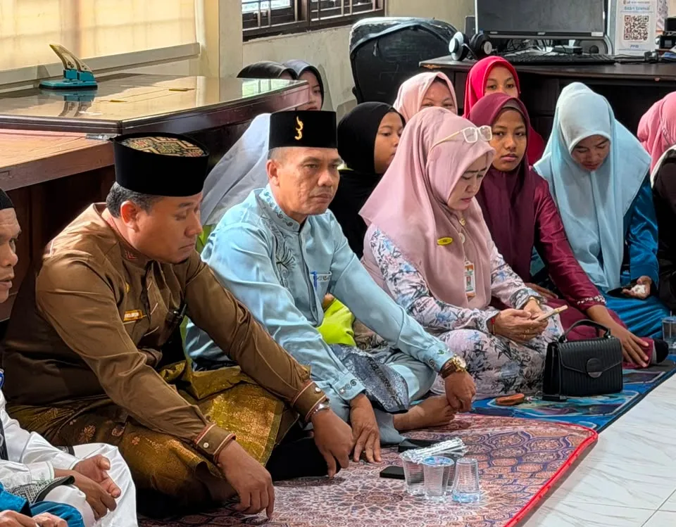 Yasinan Rutin Diskominfoss Kuansing Dihadiri Kakan Kemenag, Rencanakan Pembangunan Mushalla Bersama