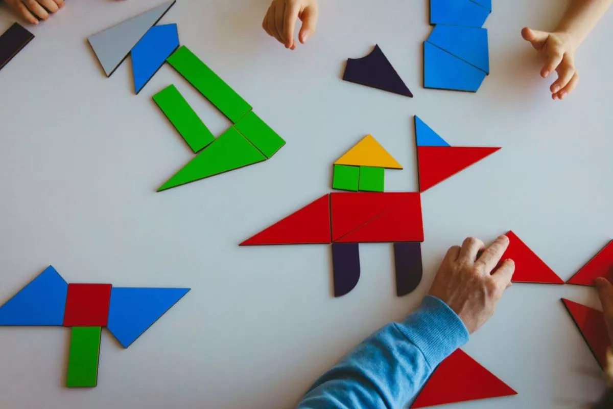 Jangan Salah Beli! Ini 5 Rekomendasi Mainan Edukatif Anak Usia 2-3 Tahun