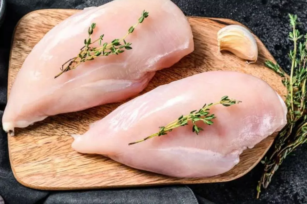 Tips Memasak Dada Ayam Broiler Juara, Hasilnya Empuk dan Lembut