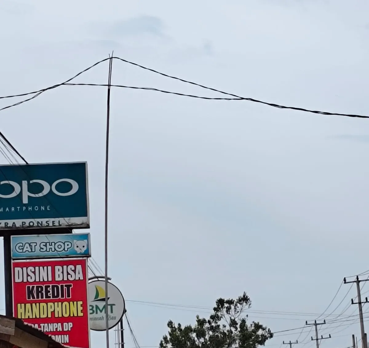 Potensi Bahaya Di Bawah Jaringan Listrik Negara