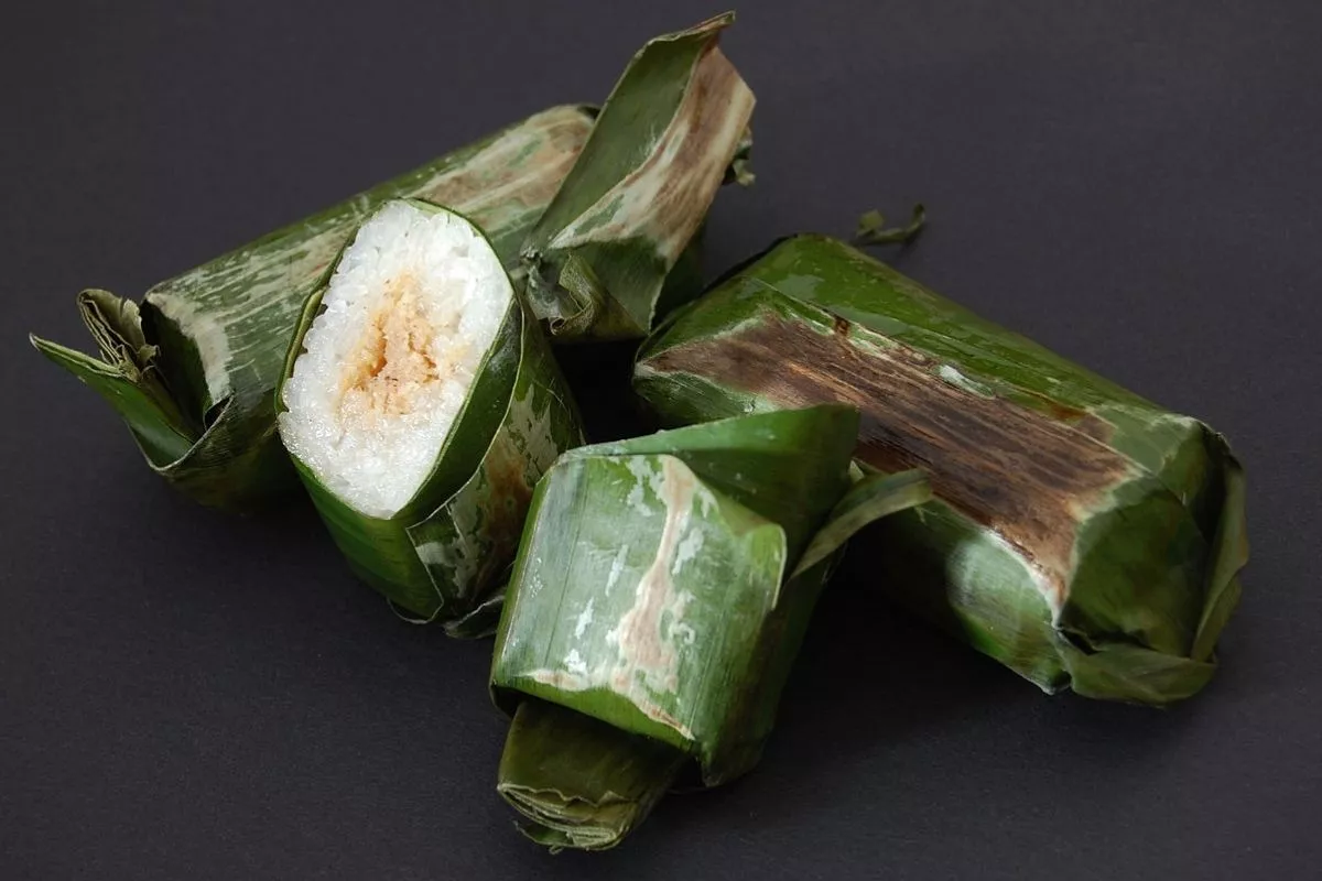 Cara Membungkus Lemper Mini dengan Daun Pisang yang Rapi dan Menarik