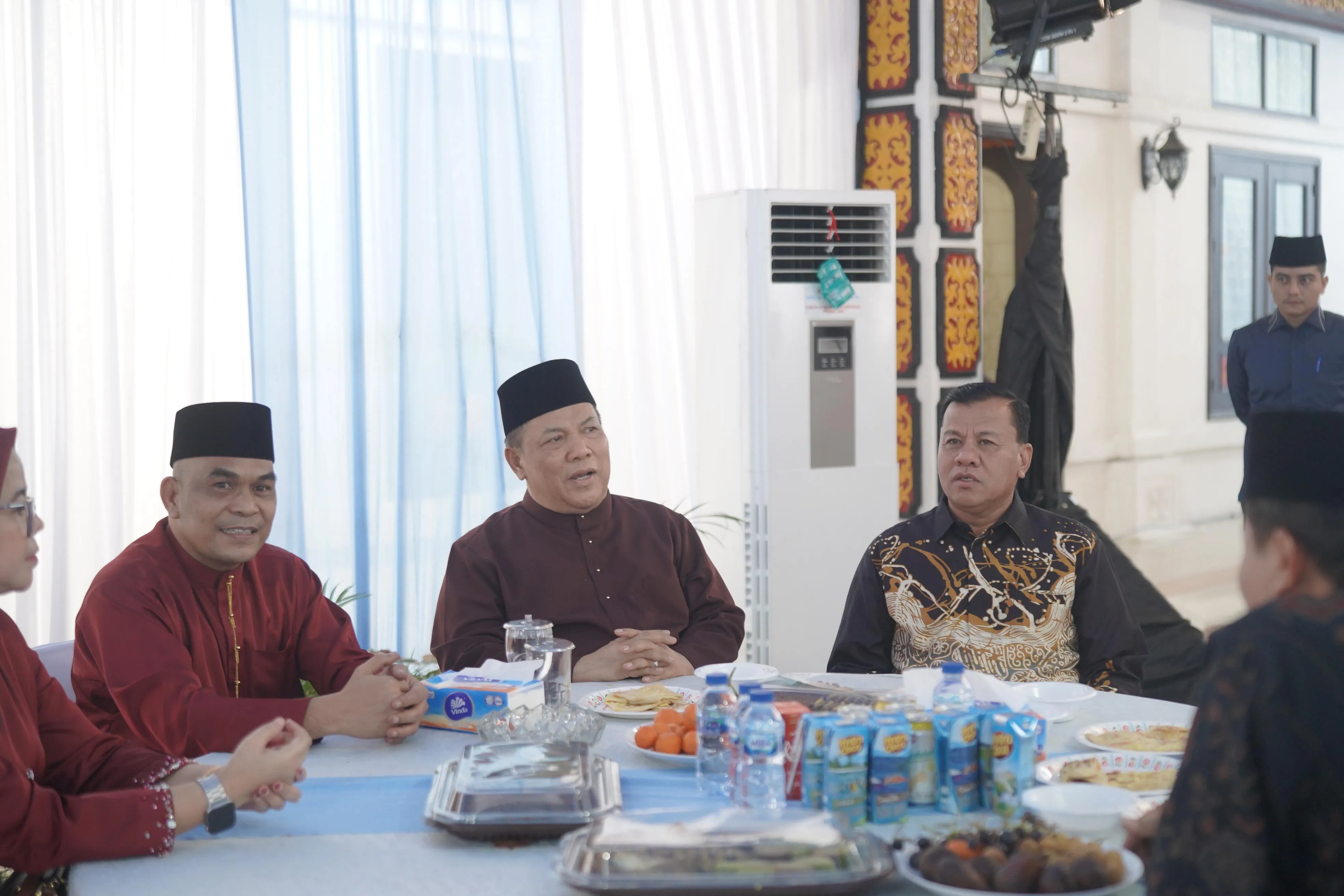 Bupati Kuansing Hadiri Open House Gubernur Riau, Perkuat Silaturahmi dan Sinergi Daerah