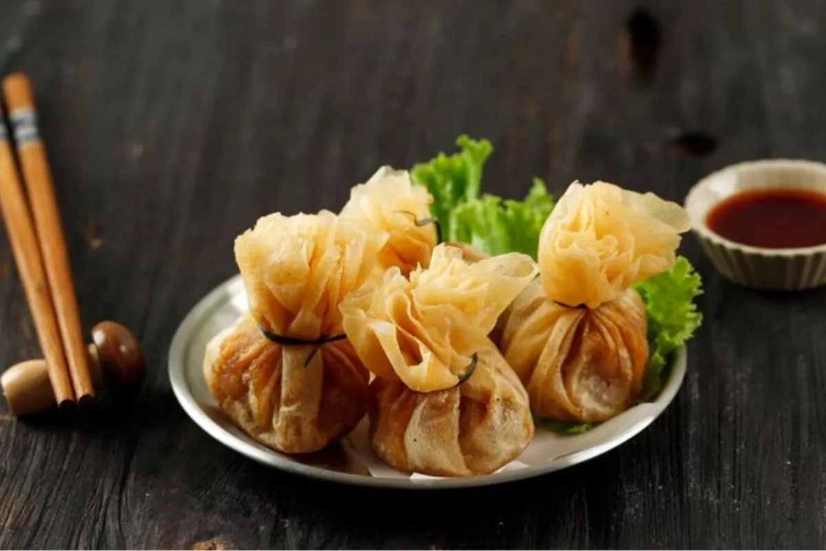 Cara Mengikat Ekado yang Rapi Menggunakan Kucai atau Daun Bawang