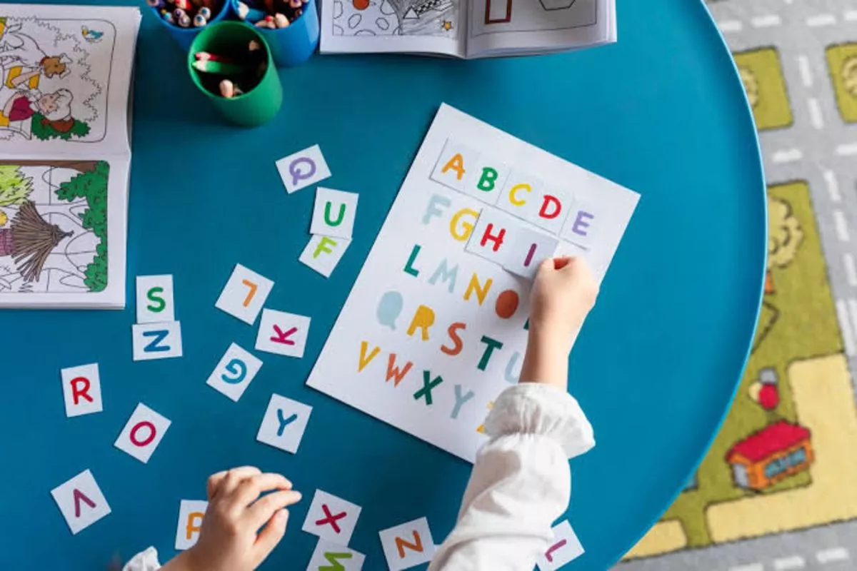 Terbongkar! Cara Mudah Penerapan Metode Montessori di Rumah Bikin Anak Mandiri