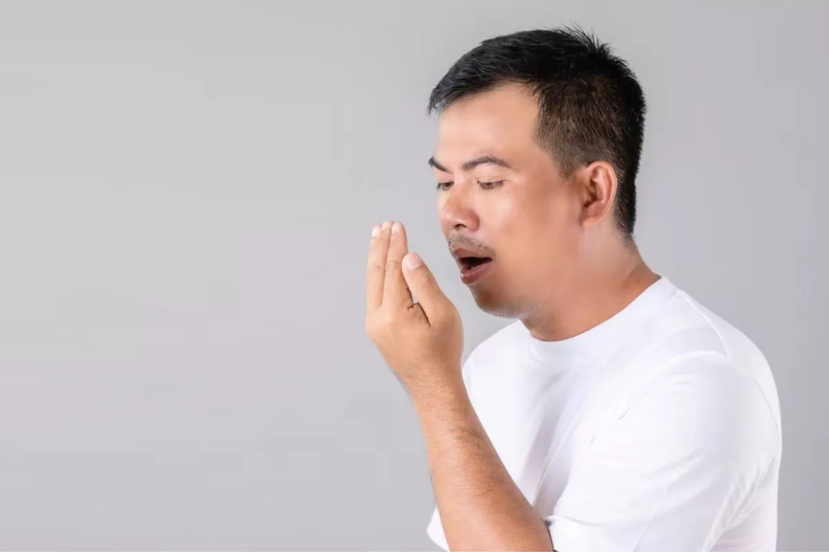Simak Penyebab Utama Napas Tetap Bau Padahal Sudah Sikat Gigi