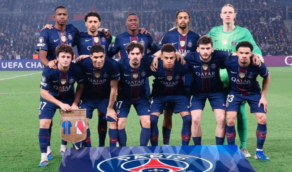 Tendangan Voli Brilian Bintang Monaco Bikin PSG Terdiam di Babak I