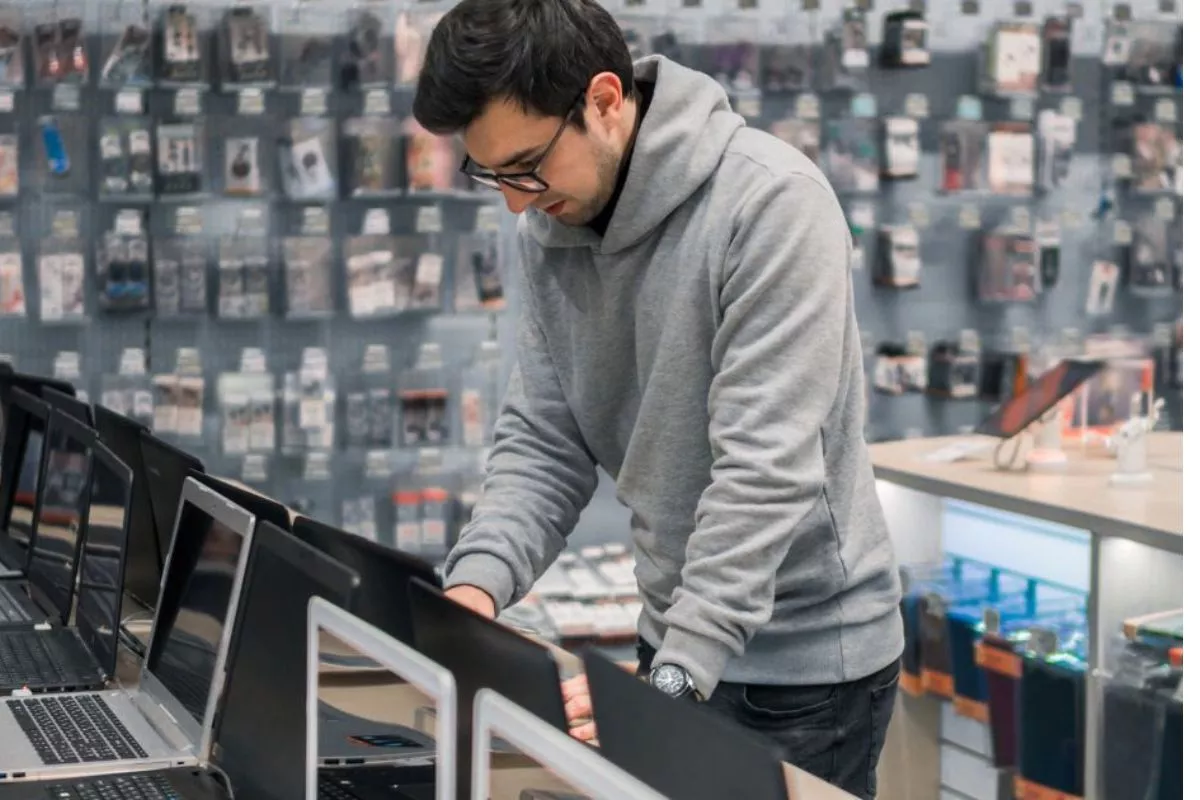 6 Tips Cerdas Memilih Laptop Bekas Berkualitas dan Awet