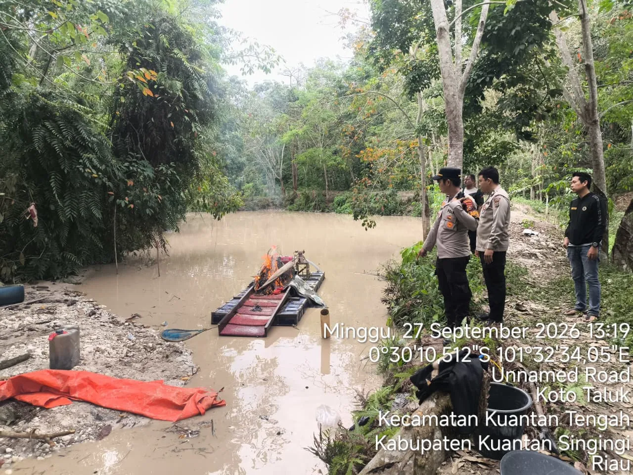 Diduga Ada Aktivitas PETI di Belakang Kantor BPKAD Kuansing, Polisi Temukan Rakit dan Mesin