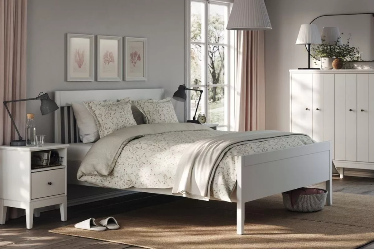Perbedaan Bed Cover dan Selimut: Mana yang Paling Pas untuk Kamar Anda?