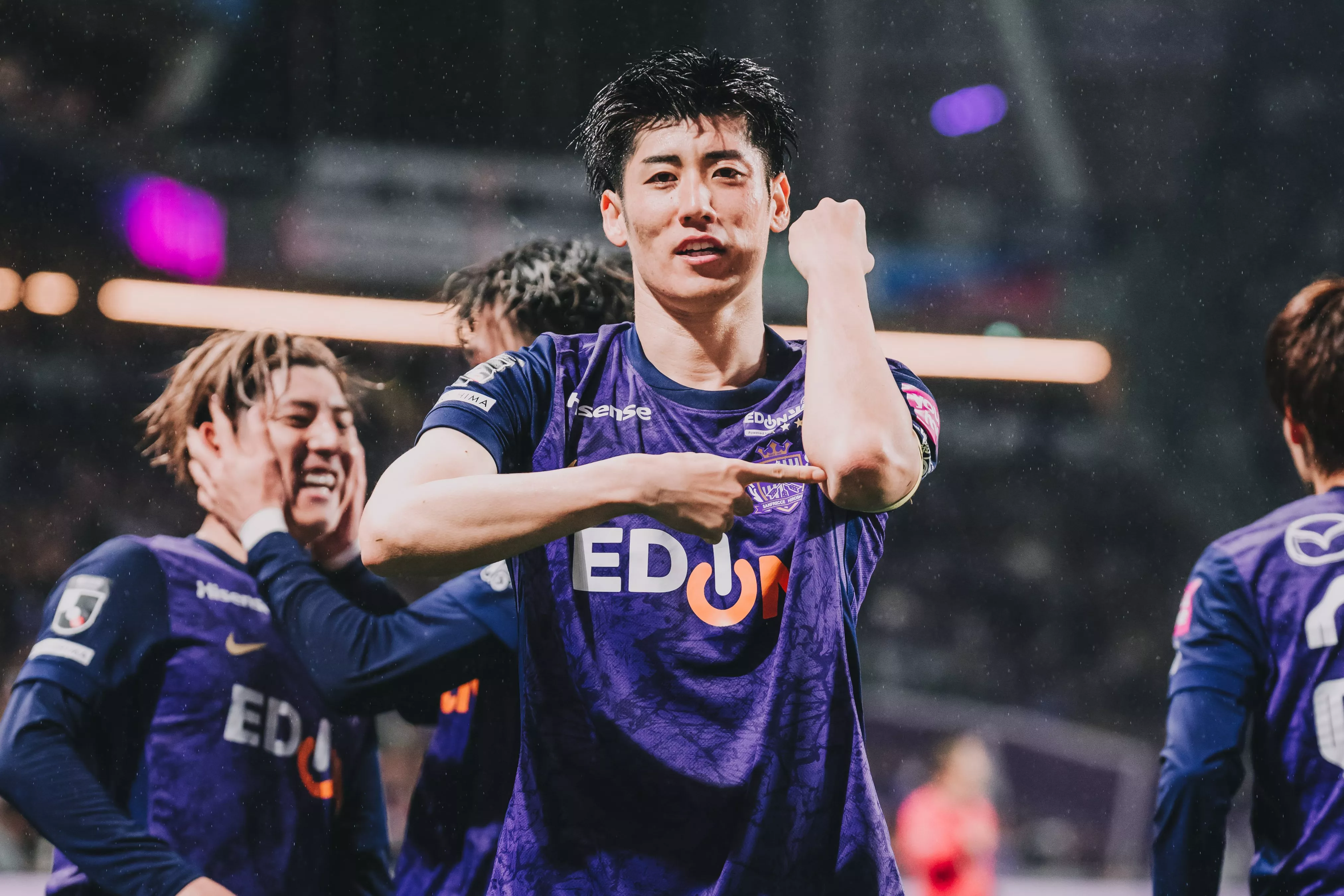 Dua Gol Larut Duo Bintang Brasil Kubur Mimpi Kemenangan Sanfrecce Hiroshima 