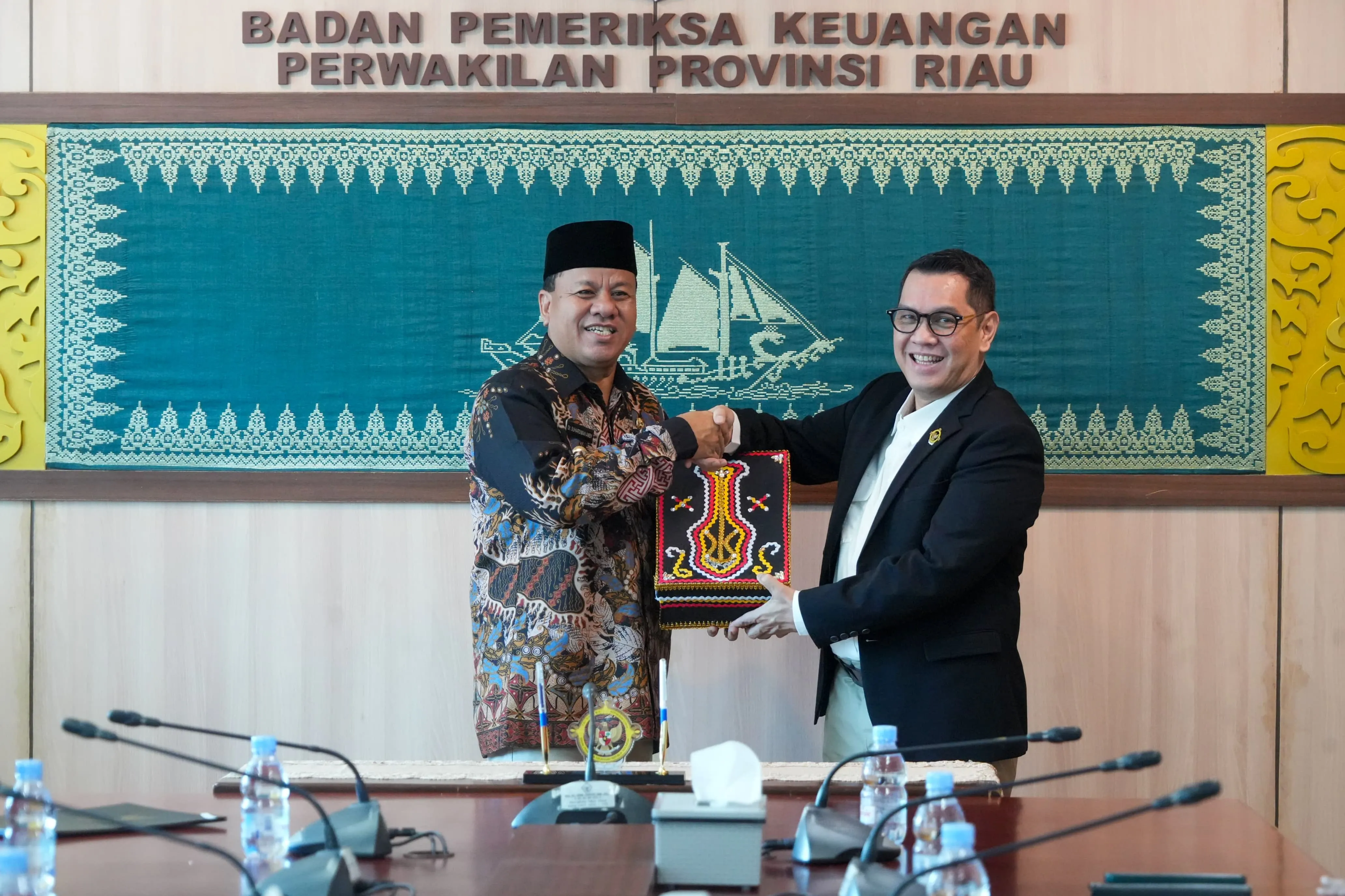 Pemkab Kuansing Serahkan LKPD 2026 ke BPK RI Perwakilan Riau