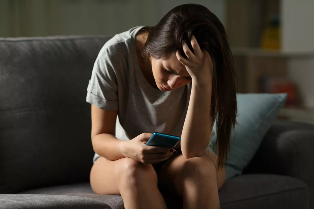 Dampak Kecanduan Media Sosial terhadap Kesehatan Mental