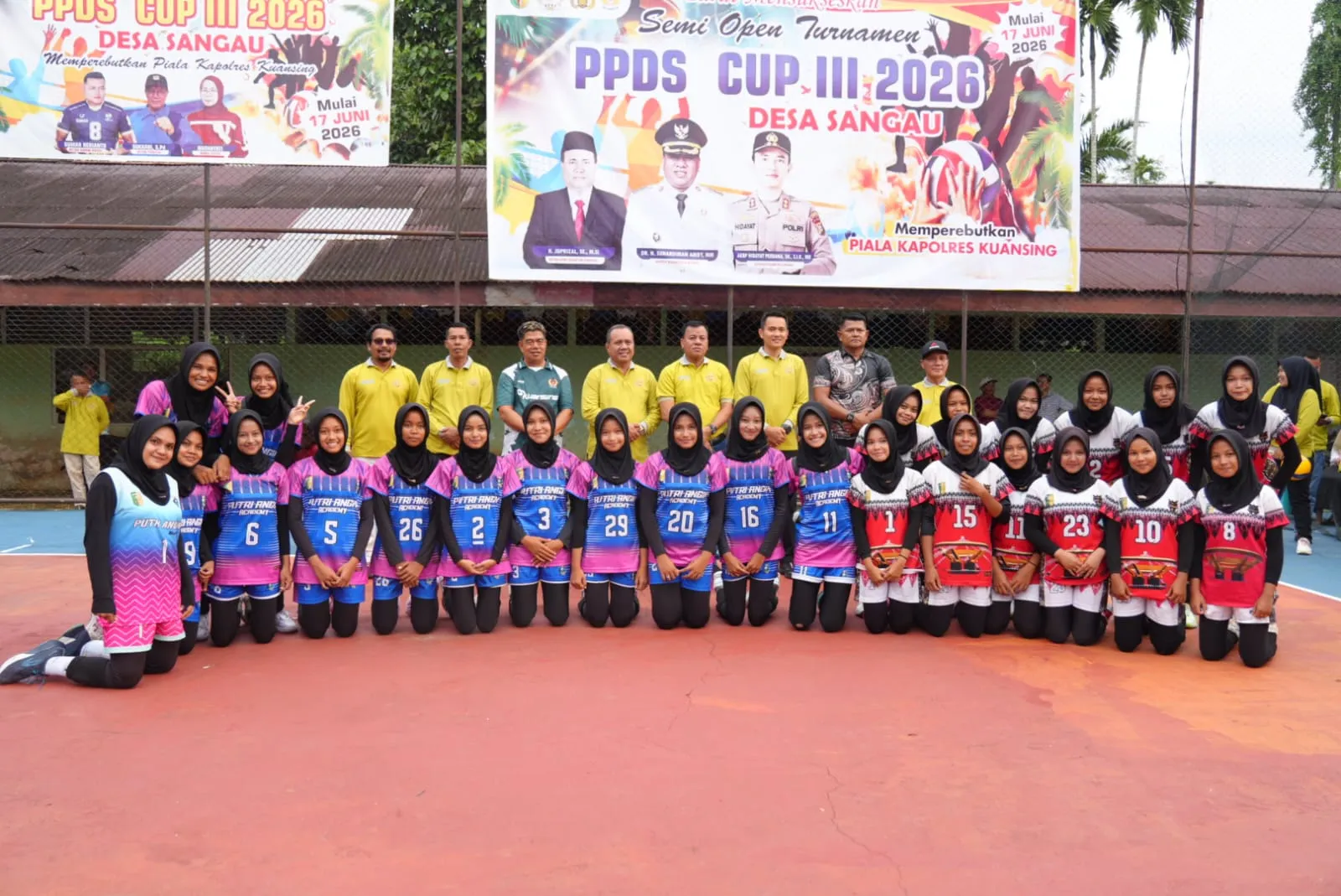 Bupati Kuansing Buka Turnamen Bola Voli di Sangau, Kapolres Ajak Junjung Sportivitas