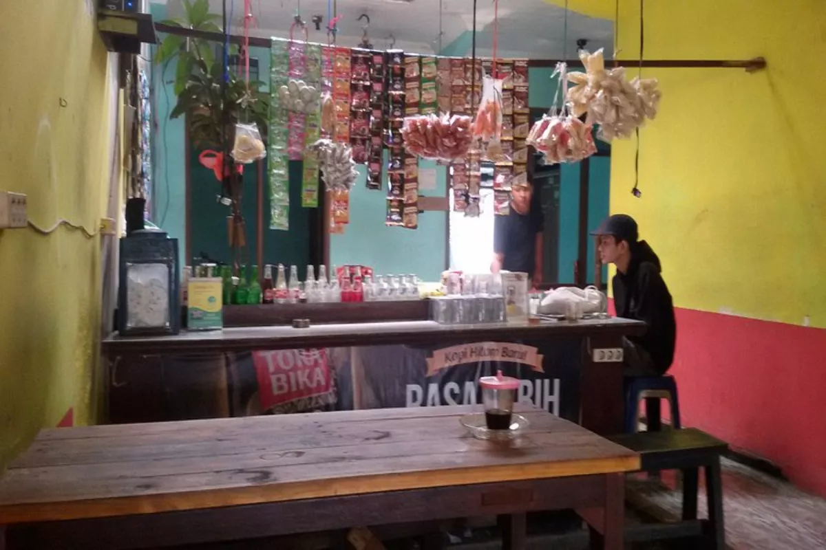 Rahasia Racikan Menu Laris Manis Warkop Kampung Terpopuler