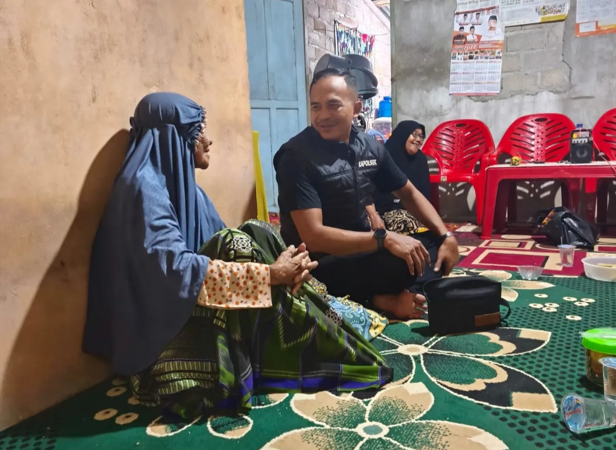 Kapolsek Benai Sambangi Korban Kebakaran Rumah di Desa Pulau Ingu