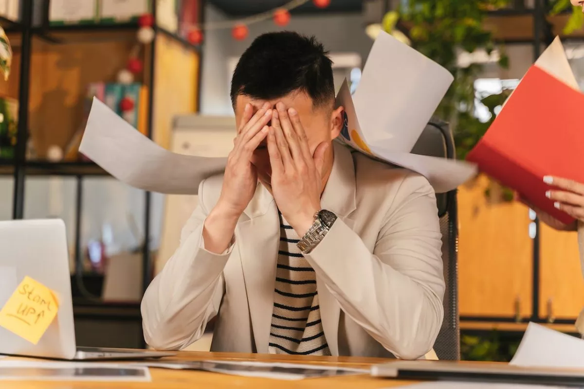 Ciri-Ciri Burnout Kerja dan Cara Mengatasinya