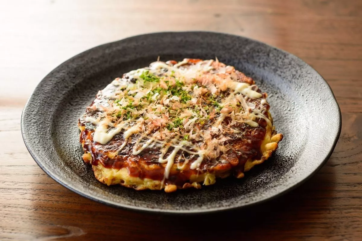 Resep dan Cara Membuat Okonomiyaki Khas Osaka yang Otentik di Rumah