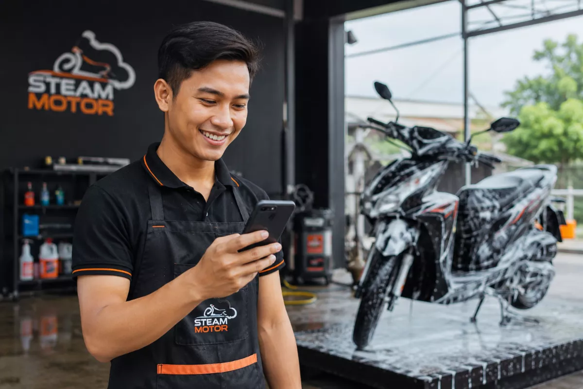 Membuka Usaha Cuci Motor di Garasi Rumah Modal Kecil Untung