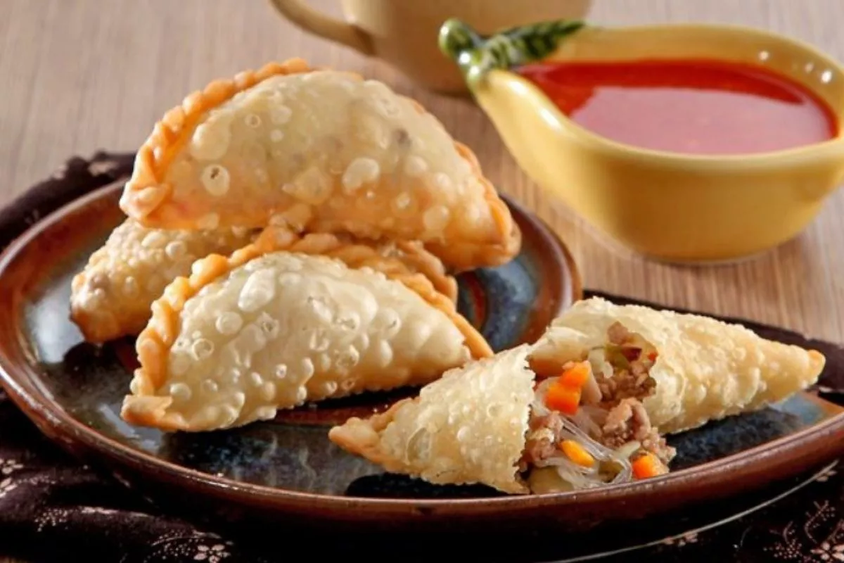 Simak Perbedaan Jalangkote dan Pastel Kuliner Tradisional Indonesia