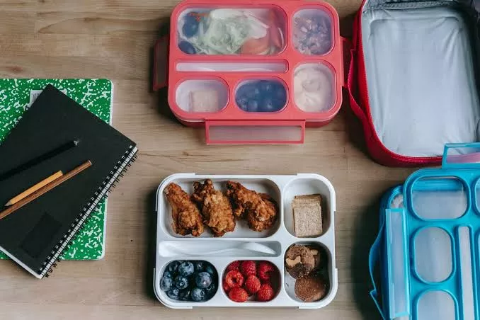 Rekomendasi Kotak Makan Anti Bocor dan Aman Terbaik Kerja