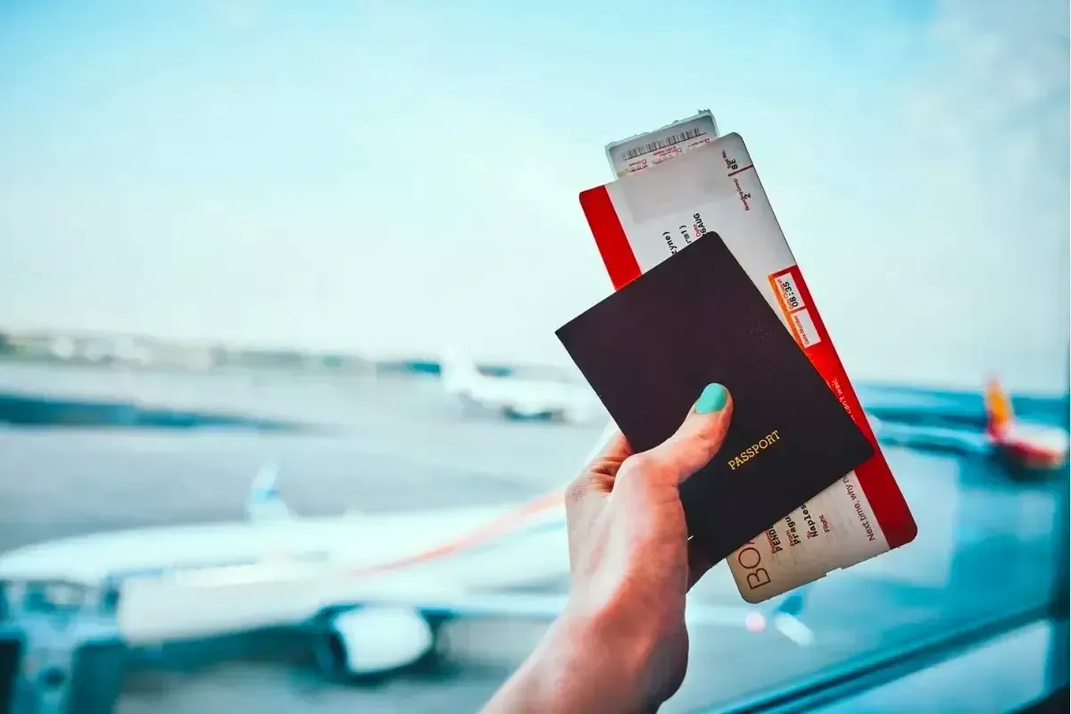 Trik Berburu Tiket Pesawat dan Hotel Murah untuk Liburan Hemat