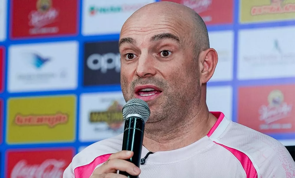 'Goda' Bonek dan Bonita, Tavares: Ayo Penuhi Stadion Laga Persebaya vs Persib