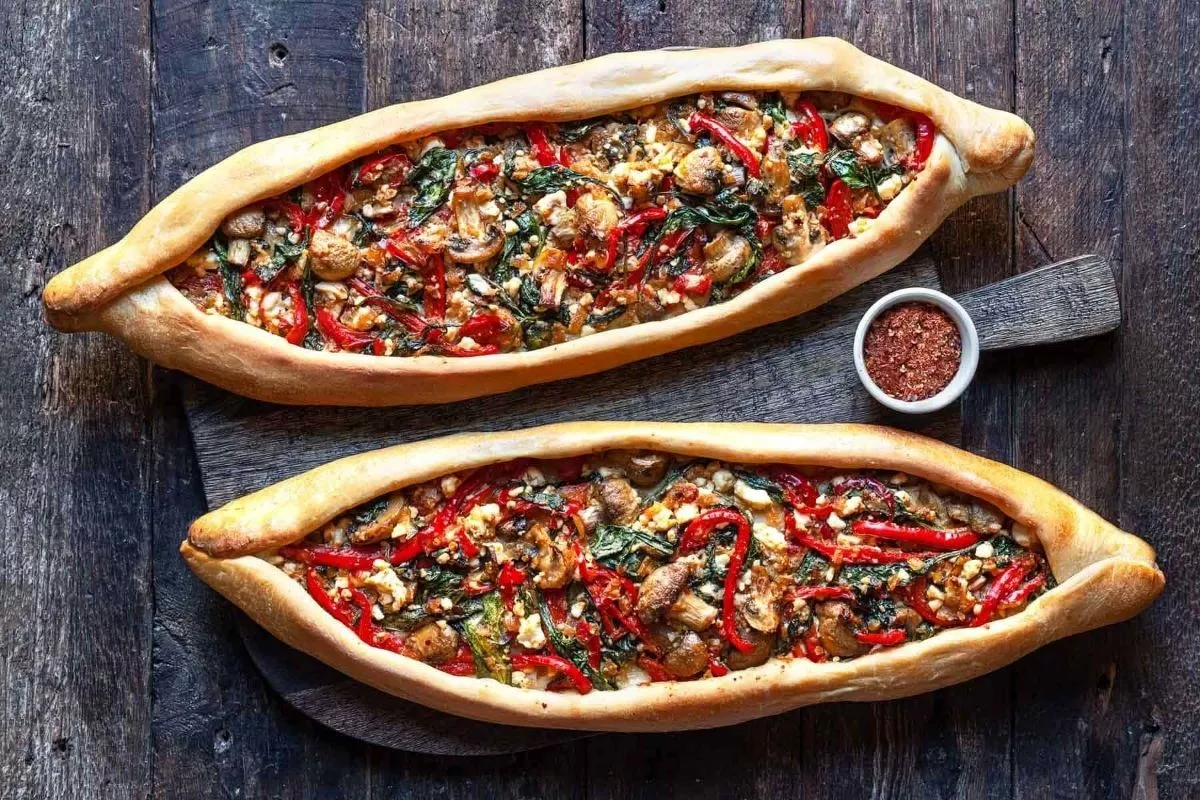 Resep Pide Vegetarian: Ide Topping Sayur dan Jamur yang Lezat!
