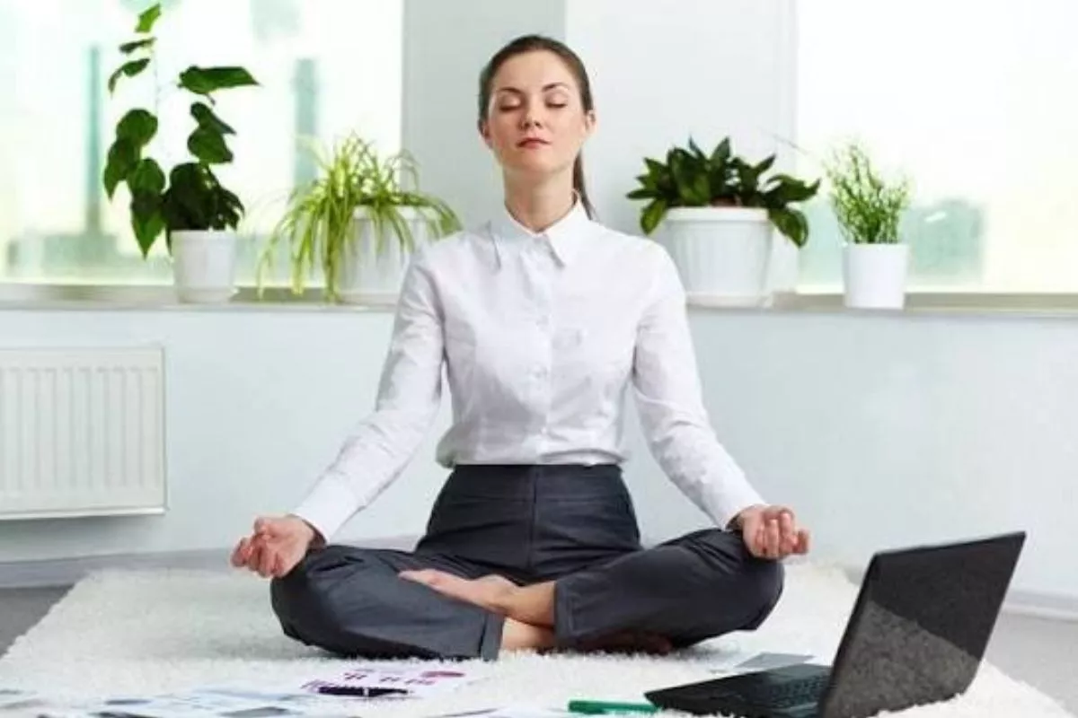 Redakan Stres dengan Meditasi: Manfaat dan Cara Mudahnya