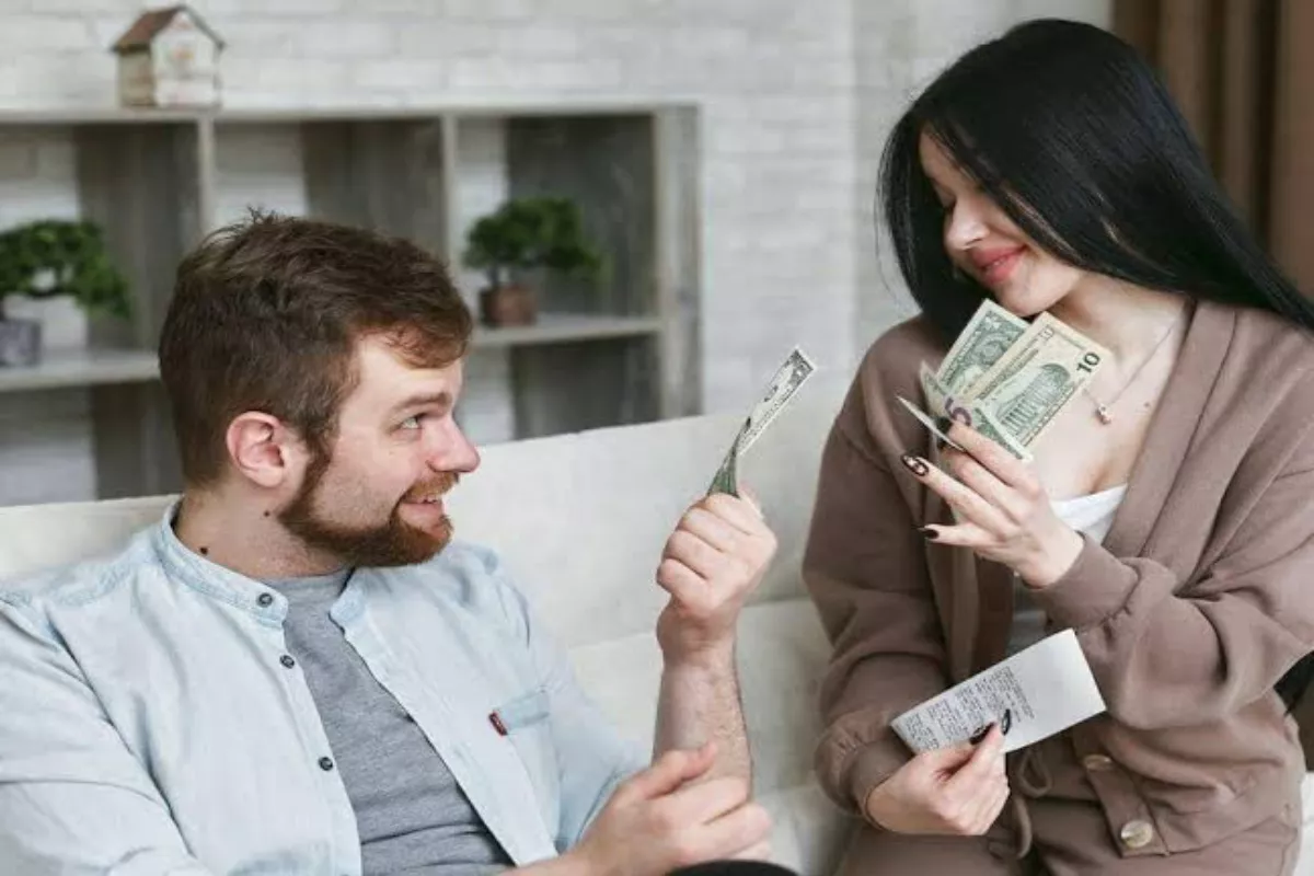 Mindful Spending: Cara Menghentikan Impulse Buying Hemat