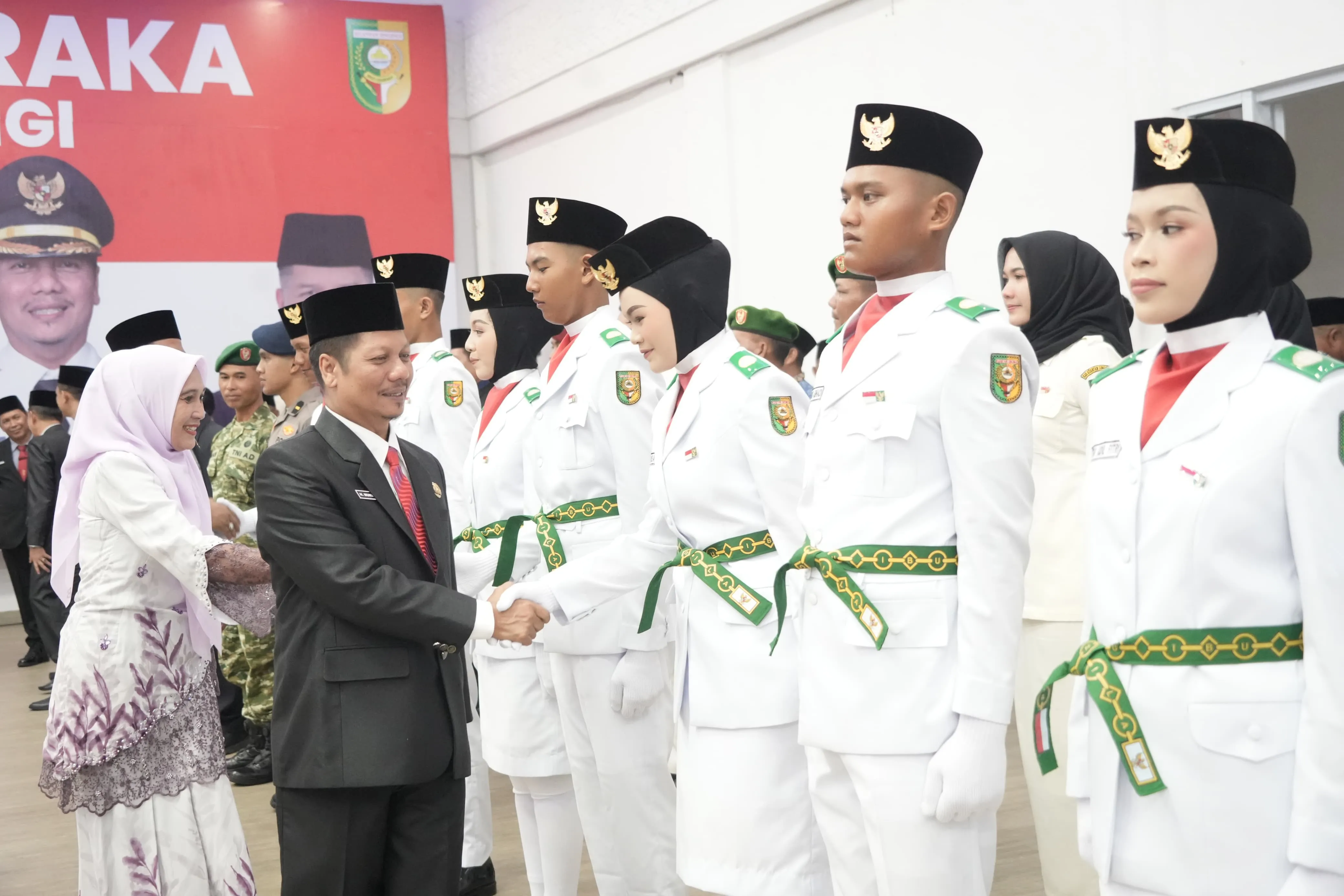 Plt Bupati Kuansing Kukuhkan Paskibraka, Tegaskan Tugas Suci di Hari Kemerdekaan