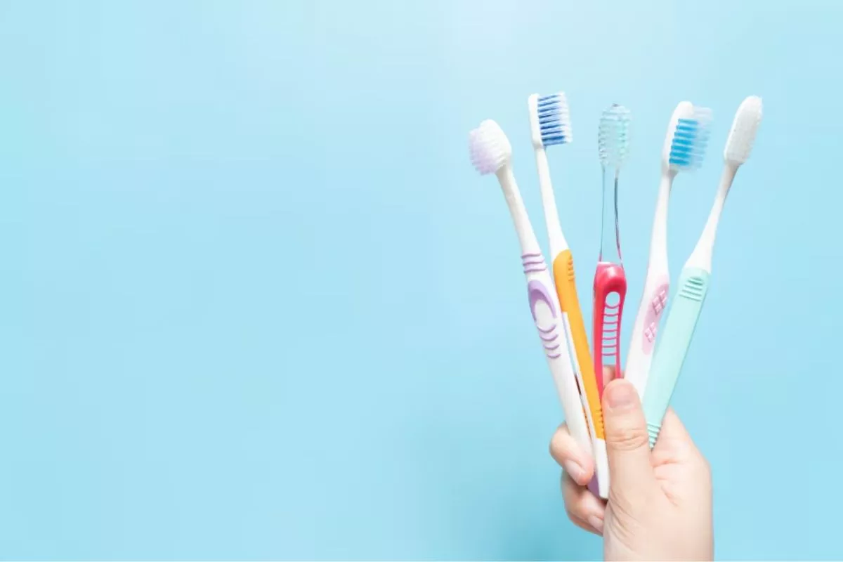 7 Rekomendasi Produk Kebersihan Gigi Behel Terbaik & Ampuh