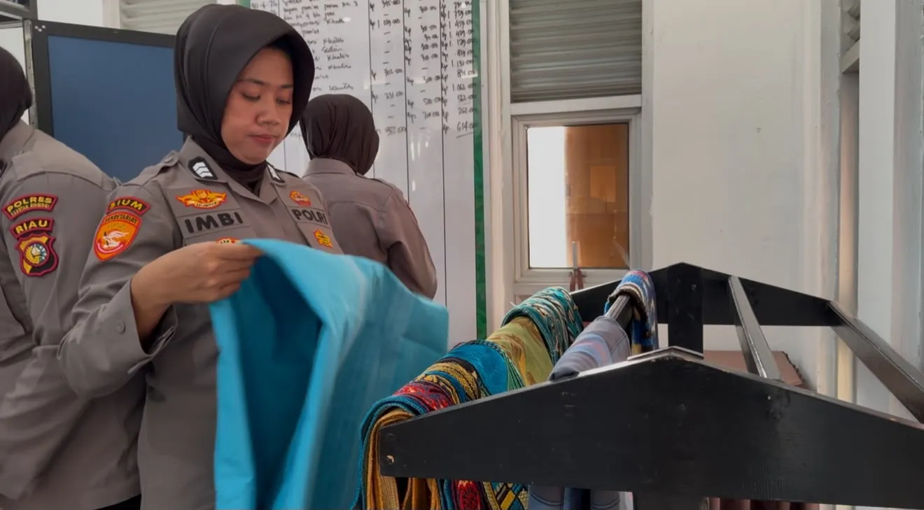 Hari Jadi Polwan ke-78, Polwan Polres Kuansing Perkuat Kepedulian Lingkungan dan Semangat Gotong Royong