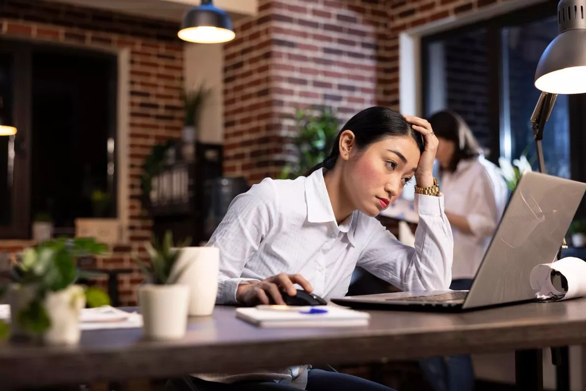 Mengatasi Burnout Akibat Manajemen Waktu yang Buruk di Kantor