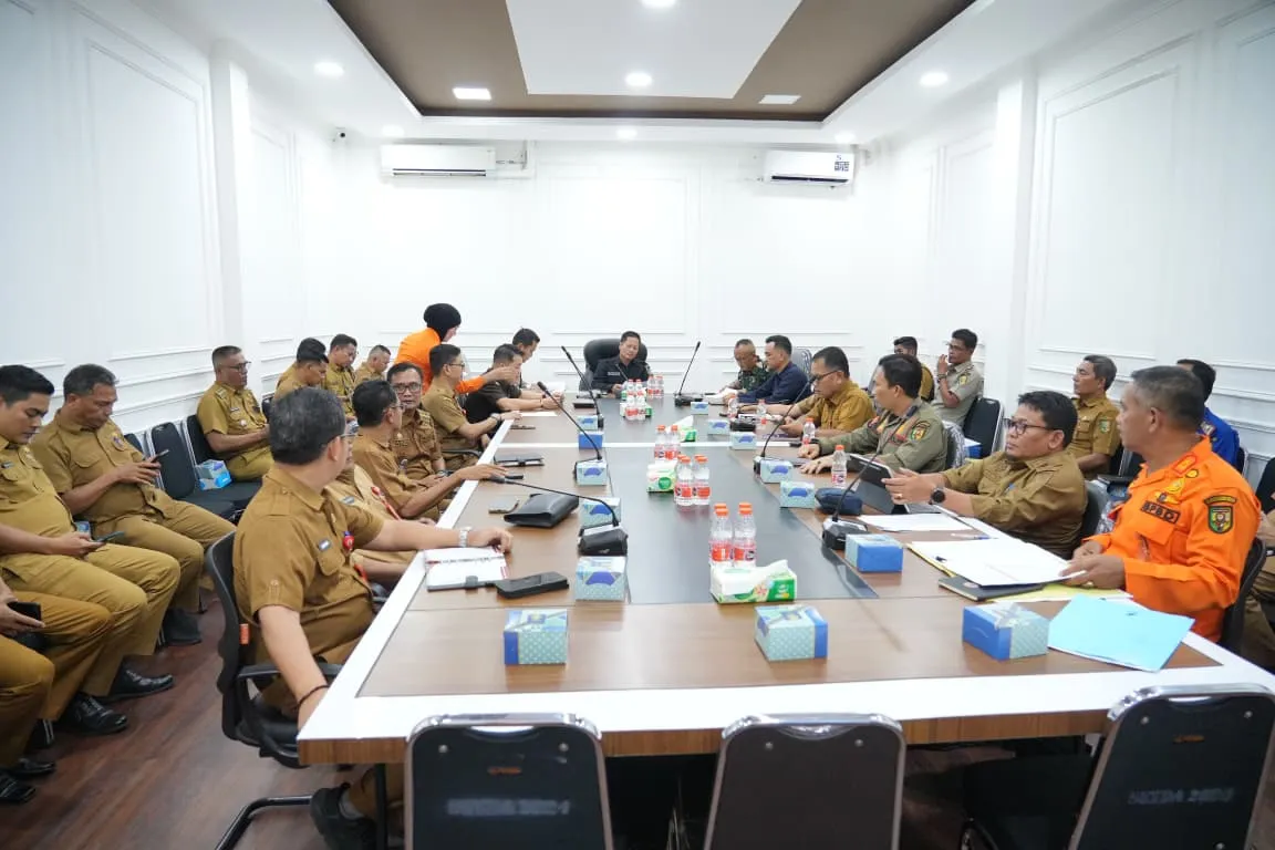 Tak Mau Kecolongan, Bersama Forkopimda, PLT Bupati Kuansing Instruksikan Posko Karhutla Aktif