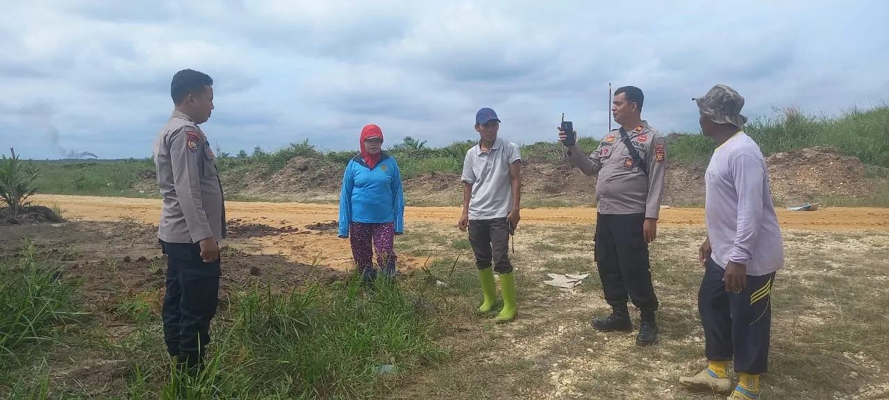 Polisi Cinta Petani, Polsek Kuantan Mudik Cek Perkembangan Tanaman Jagung