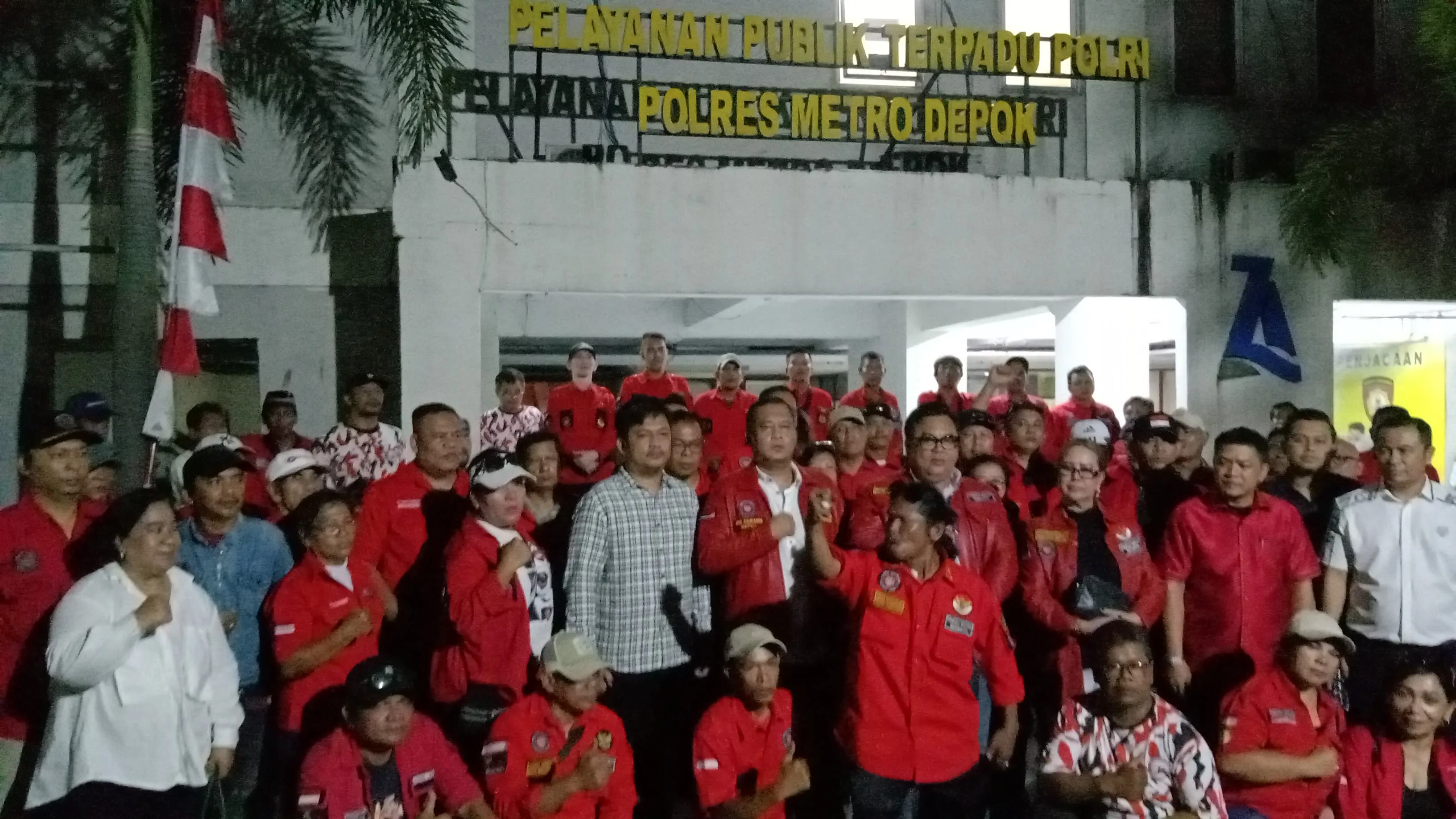 Muslim Tampubolon Hadir ke Polres Metro Depok Memenuhi Panggilan Penyidik