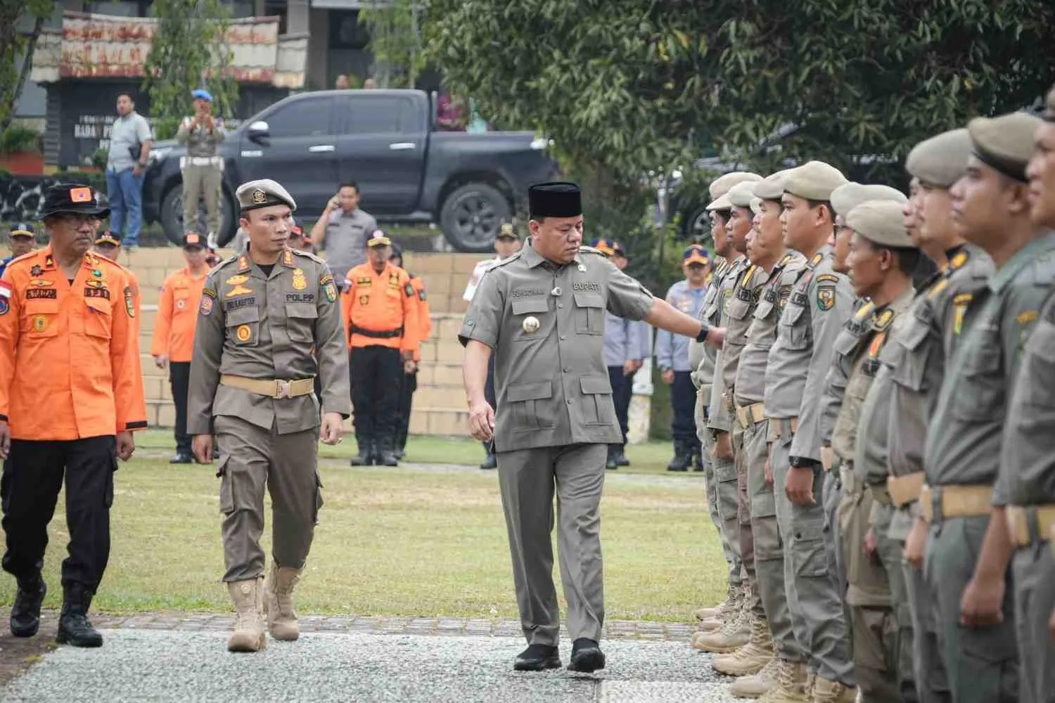 Jelang MTQ Riau dan Pacu Jalur Rayon II, Bupati Kuansing Pimpin Apel Gelar 481 Personel Gabungan
